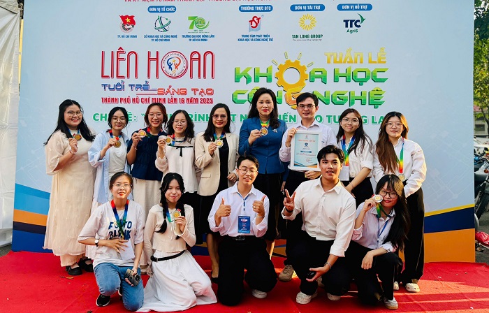 Sinh viên NTTU giành 3 huy chương tại Giải thưởng Thiết kế, Chế tạo, Ứng dụng lần thứ 13